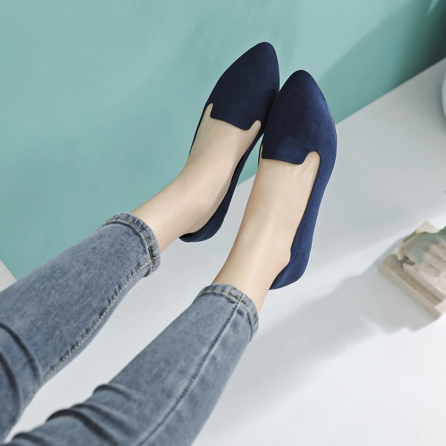 Ataiwee Women's Wide Flat Shoes - Pointed Ladies T-Strap Adjustable Summer Shoes.
