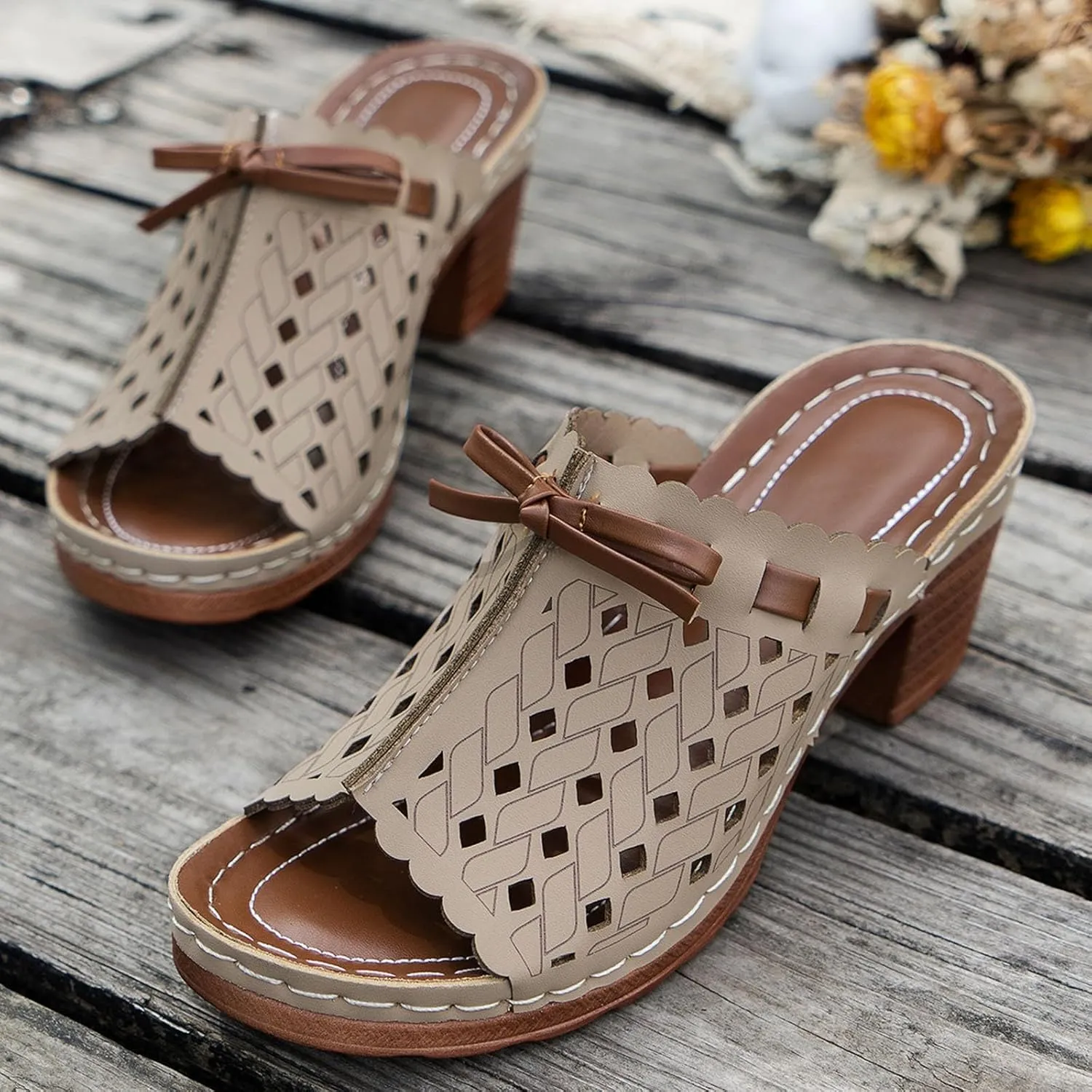 Chunky Heels Sandals for Women 2025 Arch Support Peep Toe Cutout Lace Up Bow Low Mid Heel Slip On Block Sandal Ladies Comfy Summer Slides Orthopedic Casual Shoes for Outdoor Indoor Daily Wear