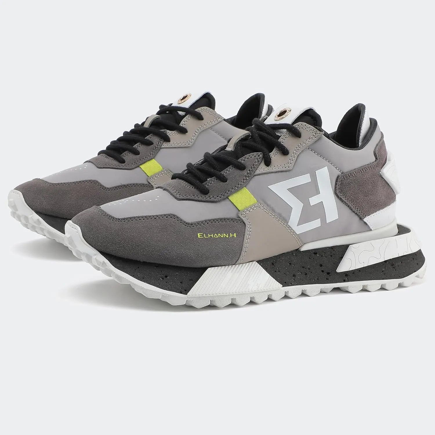 ELHANN.H The NSJ Sneakers Mix of Modernity and Graphic with a Dynamics Touch.