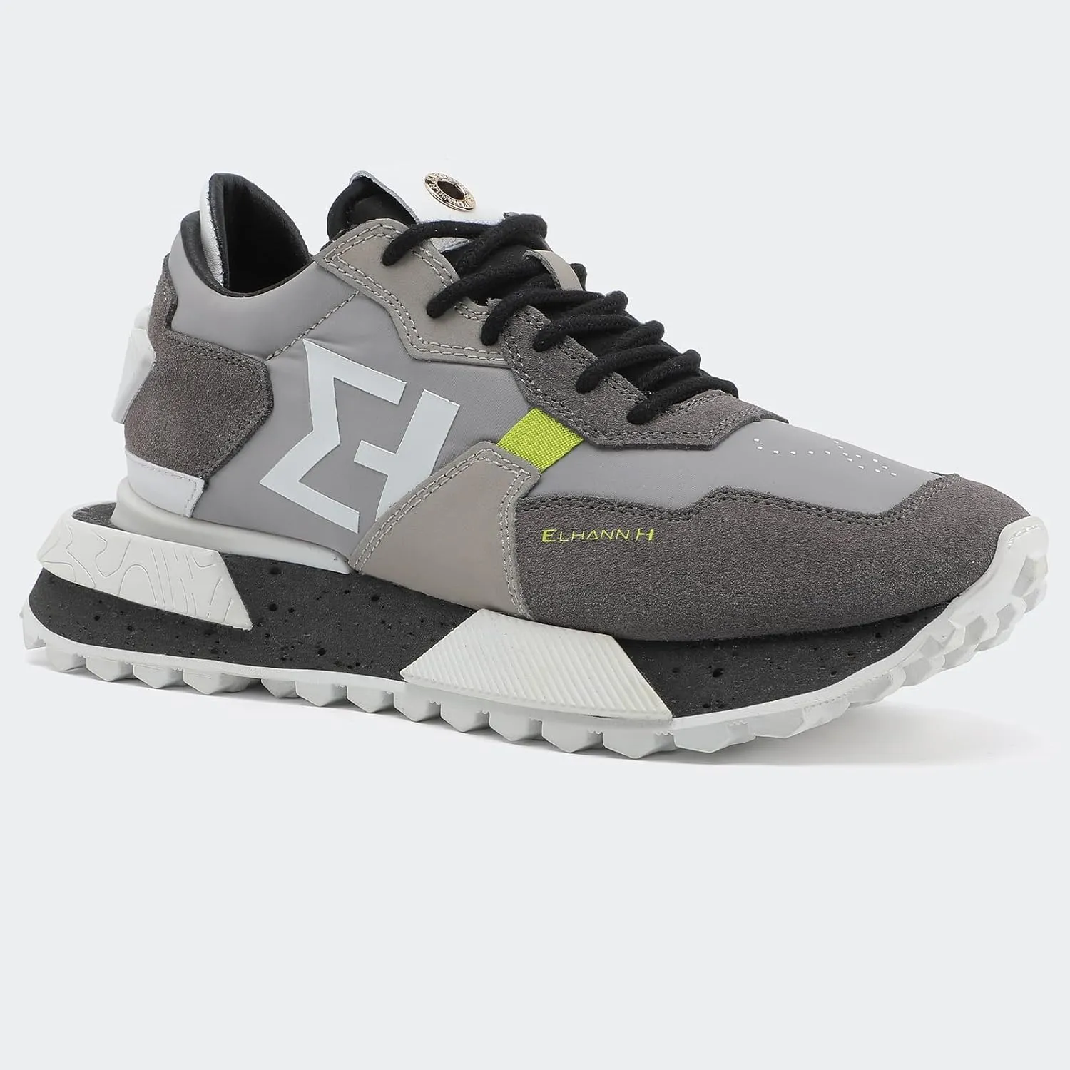 ELHANN.H The NSJ Sneakers Mix of Modernity and Graphic with a Dynamics Touch.