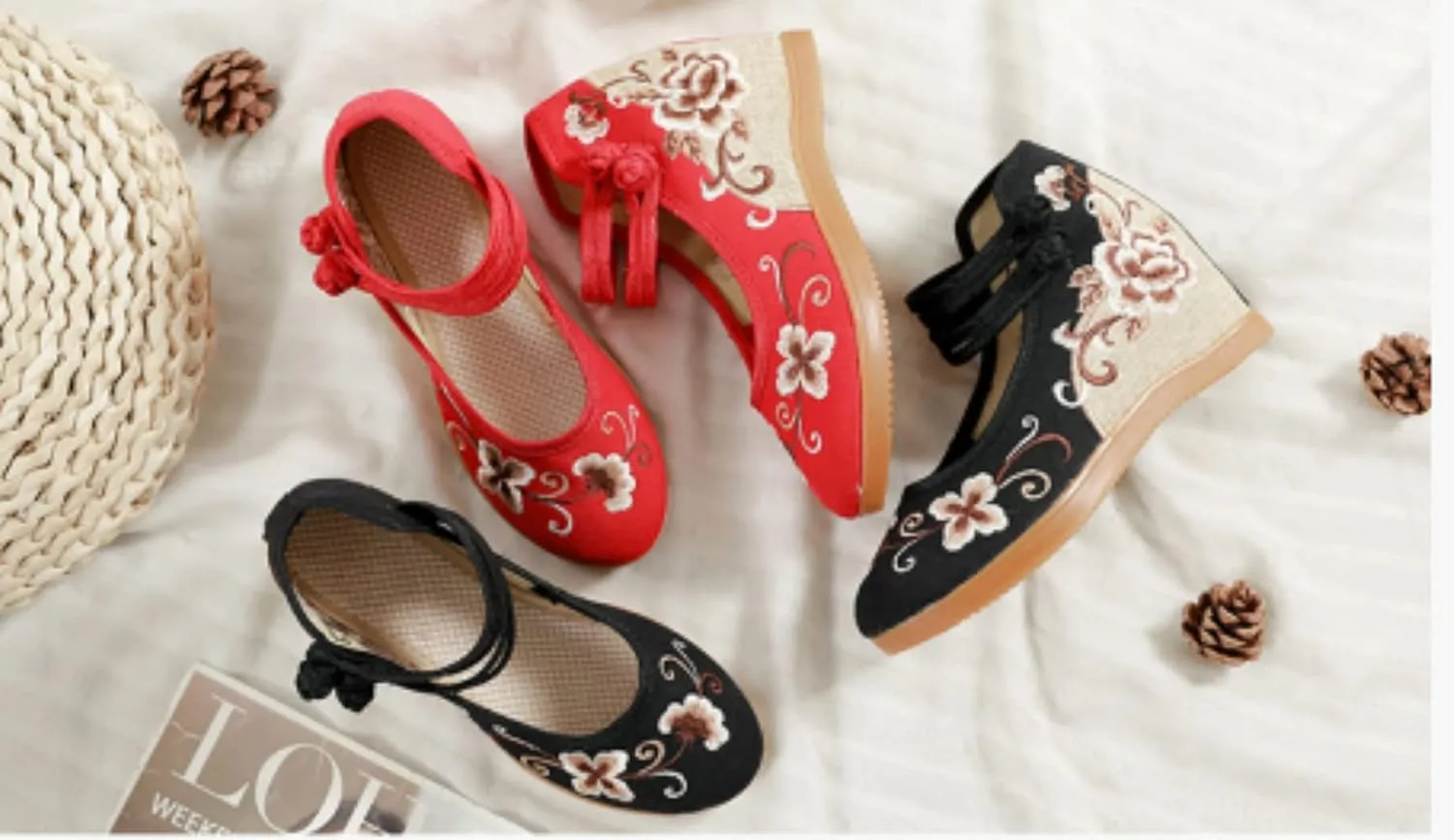 Embroidered Cloth Shoes Comfortable Round Toe Loafers Chinese Canvas Shoes Mary Jane Shoes