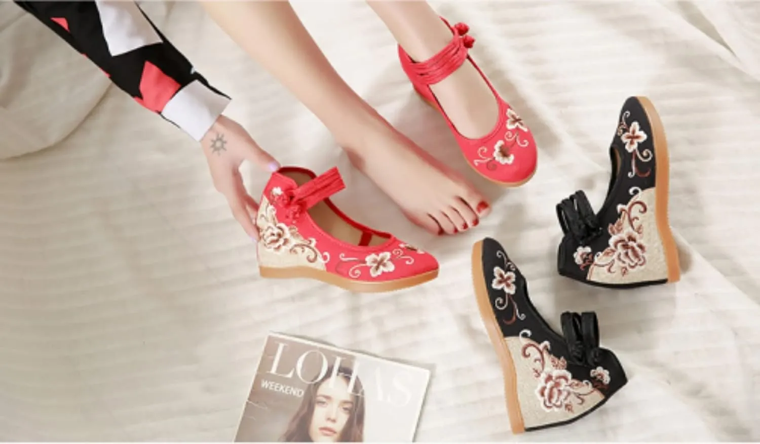 Embroidered Cloth Shoes Comfortable Round Toe Loafers Chinese Canvas Shoes Mary Jane Shoes