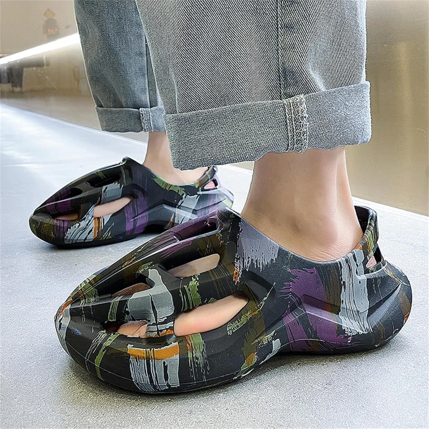 Foam Runners for Men Non-Slip Quick-Drying Outdoor Pillows Shoes Slip-On Soft Beach Sandals Walking Breathable Couple Sneakers Fashion Thick Slippers