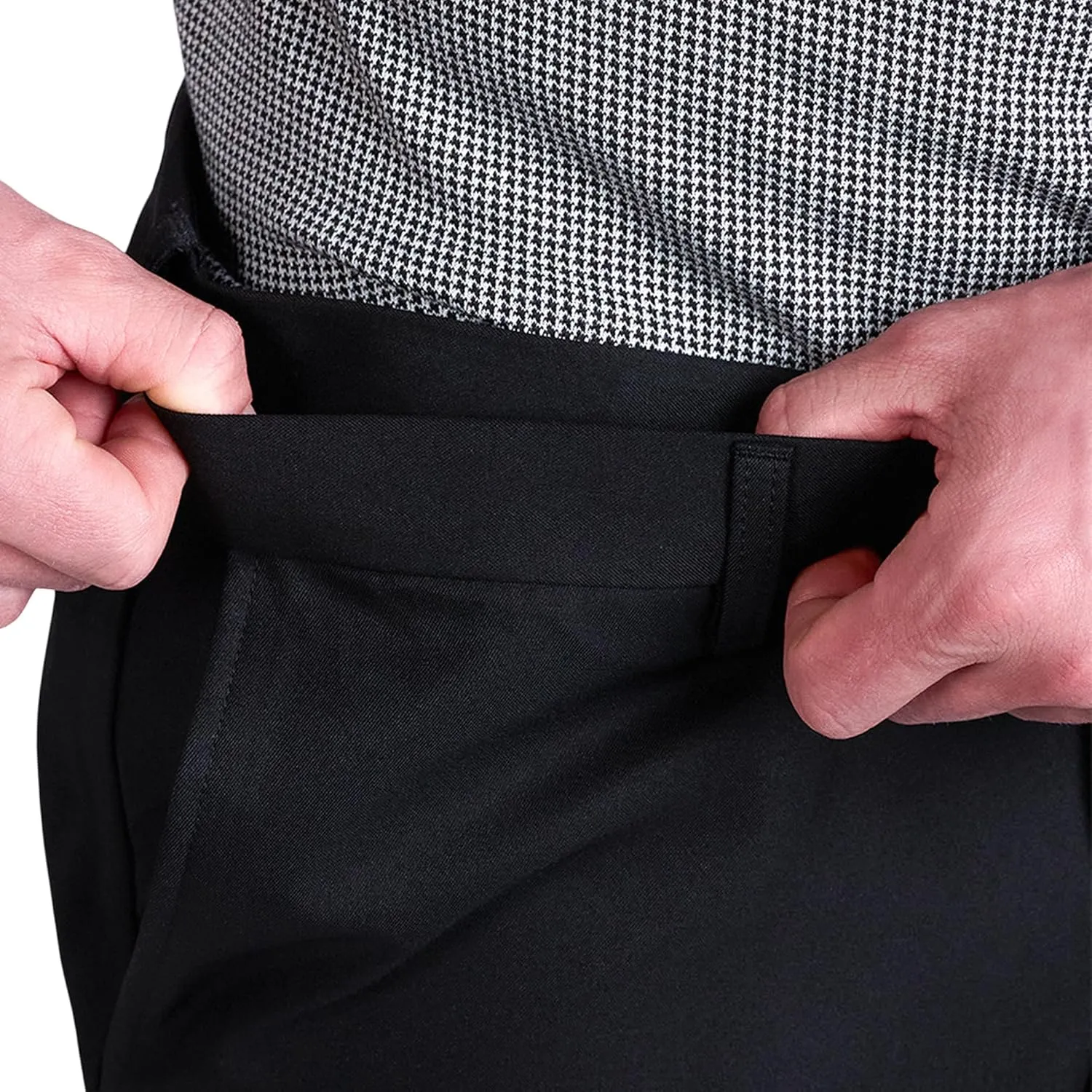 Haggar Men's Cool 18 Pro Straight Fit Flat Front 4-Way Stretch Expandable Waist Short