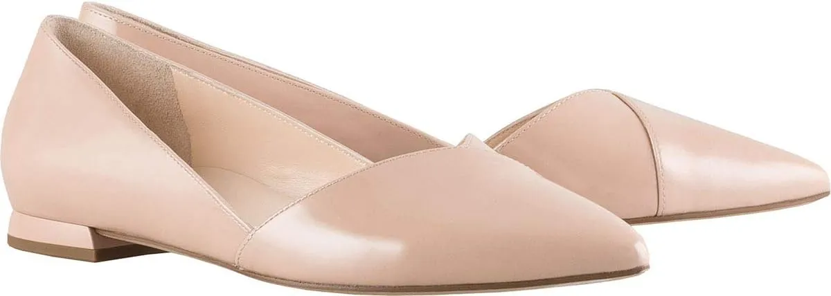 HÖGL Women's Closed Toe Ballet Flats