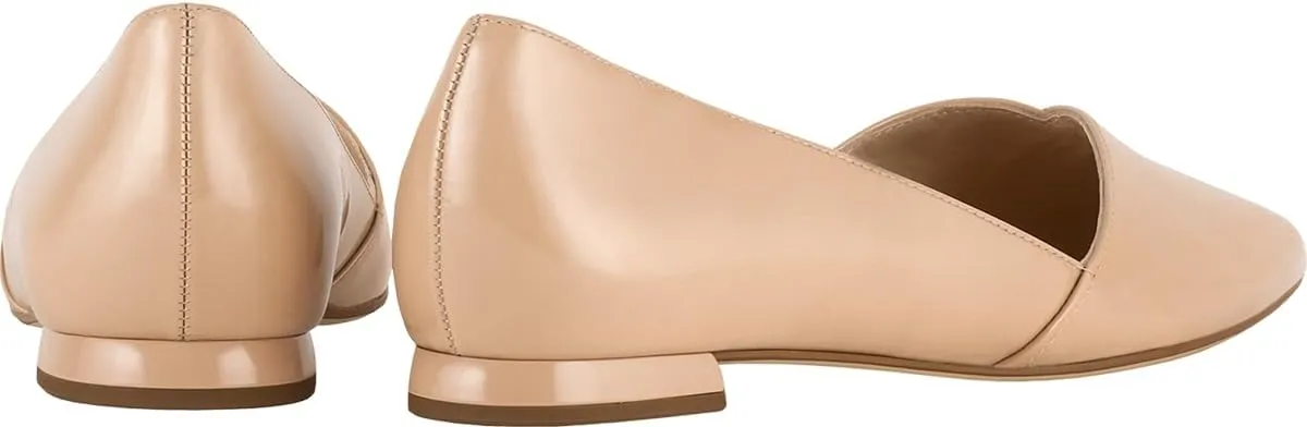 HÖGL Women's Closed Toe Ballet Flats