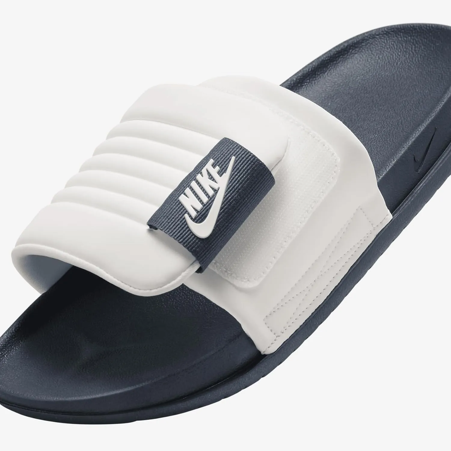 Nike Men Low-Top Sneakers