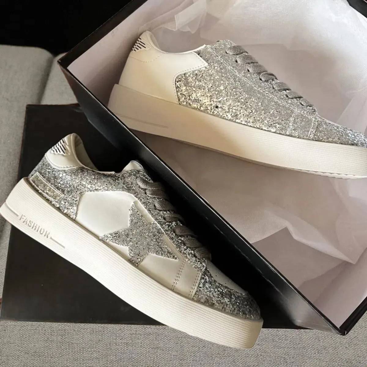 Women Retro Flat Sneakers, Y2k Star Patch, Silver Glitter Shining Shoes, Korean Style Teens Streetwear Lightweight Flat