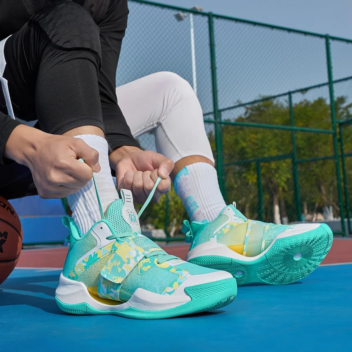 Womens Mens Basketball Shoes Comfortable Fashion Athletic Sneakers Breathable Non Slip Lace up Shoe